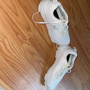 Brand new sketchers sz 6